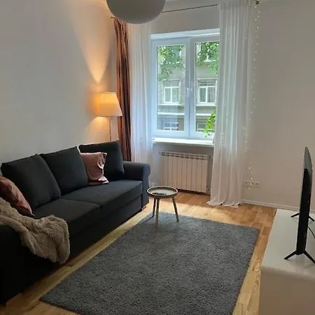 Apartment Cozy Next To Old Town Tallinn