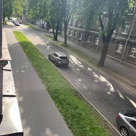 Cozy Next To Old Town Apartment *